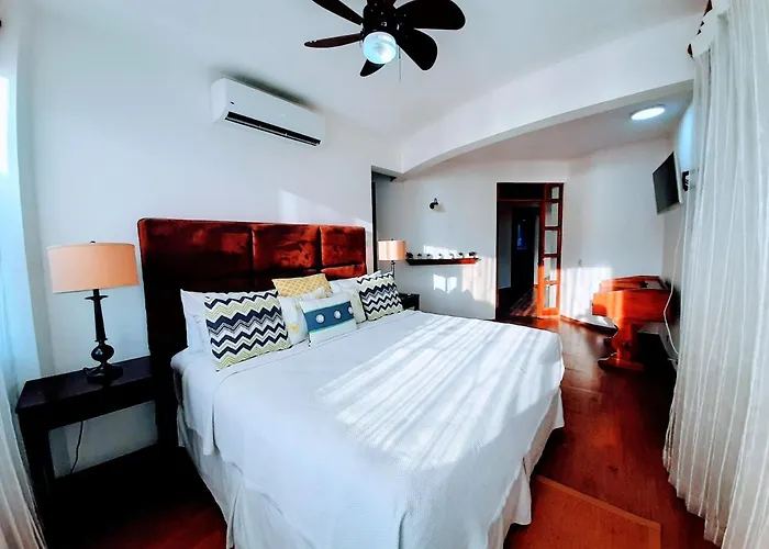 Hotel Casa Redonda *