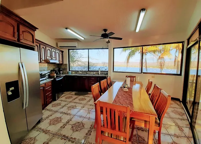 Casa Redonda * Playa Flamingo