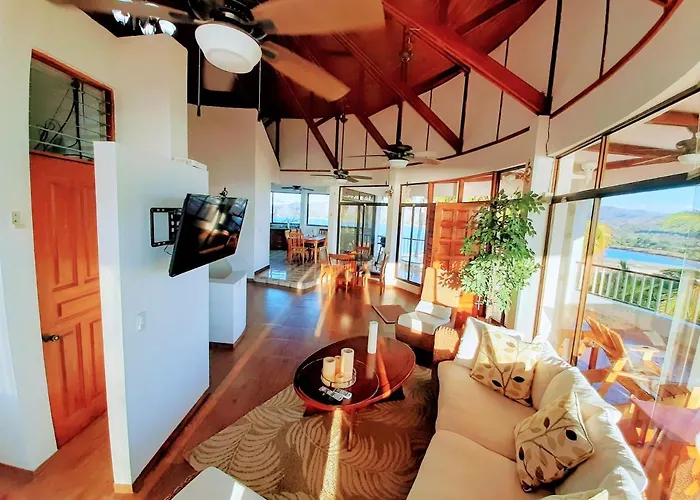 Casa Redonda * Playa Flamingo